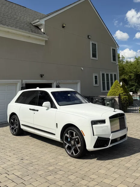 White Rolls-Royce Cullinan after an exterior detail